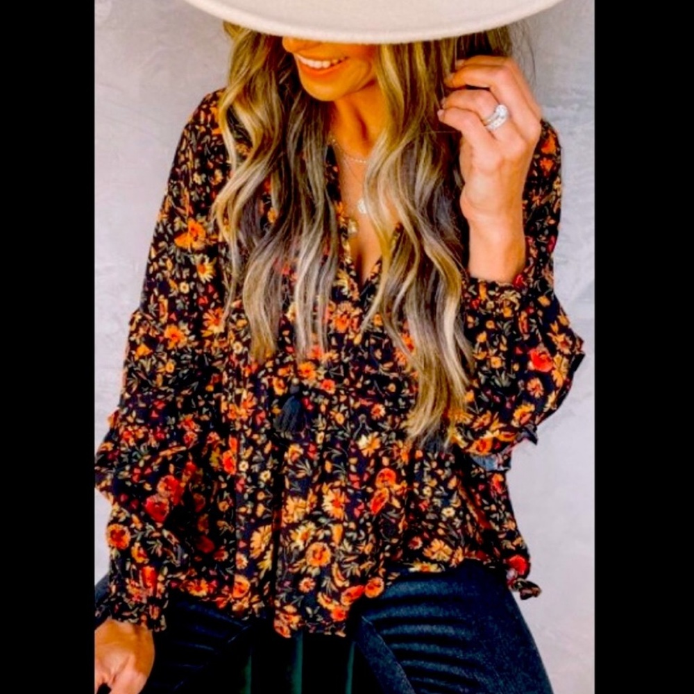 Beautiful Deep VNeck Floral Flounce Design Unique Cow Girl Style Dress Shirt